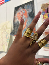 Load image into Gallery viewer, Bangle ring
